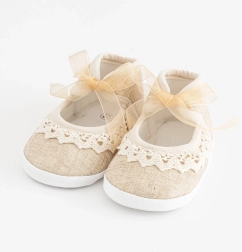 Kūdikių nėriniuotos tapkutės New Baby rudos 3–6 mėn.