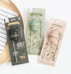 A Little Lovely Company užsukamo dangtelio, šepetėlio ir šiaudelio rinkinys nerūdijančio plieno buteliui 350 ml – Zvířata