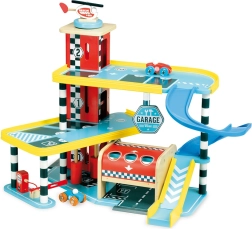 Vilac Vilacity garažas – medinis daugiaaukštis garažas su liftu ir mašinėlėmis