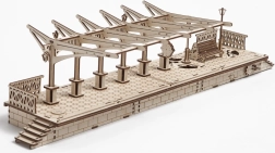 UGEARS medinė mechaninė 3D dėlionė – stotis (196 dalys)