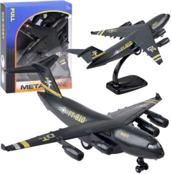 Karinis transportinis lėktuvas su efektais