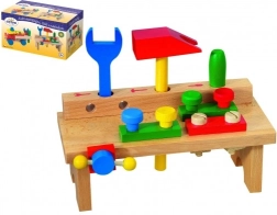 Detoa ponkas – medinis darbo stalas su įrankiais
