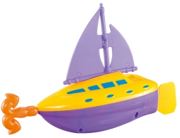 Vandeniu plaukiantis traukiamas laivas su inkaru