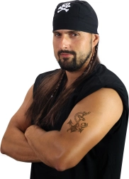 Pirato perukas su skarele