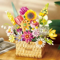 Spring Bouquet in a Basket Building Set, 1615 Pieces