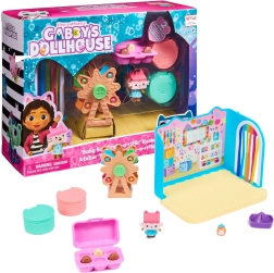 GABBY’S DOLLHOUSE kūrybinis kambarys su karusele ir figūrėle Tekturzątko