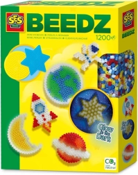 Kūrybinis lyginamų karoliukų rinkinys – švytintis kosmosas tamsoje