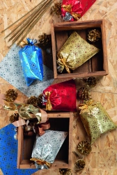 Celiuliozės maišelis su snaigių motyvu 20x32 cm