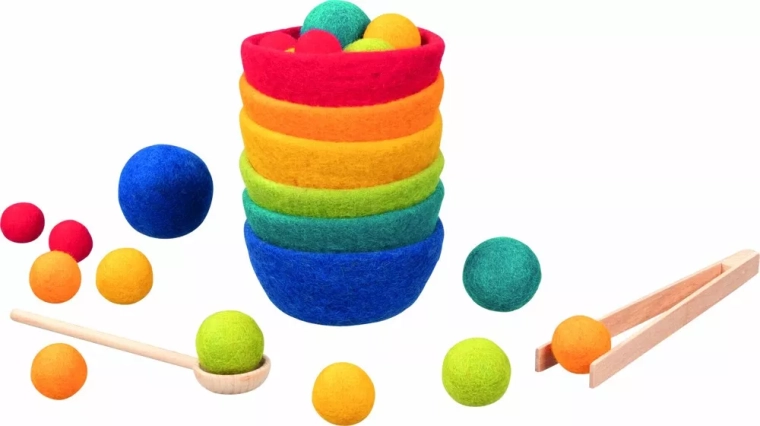 Quality materials: felt made from fairly traded wool
