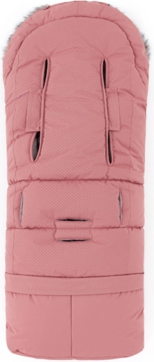 Protection from winter: waterproof outer layer, wind and warm fleece