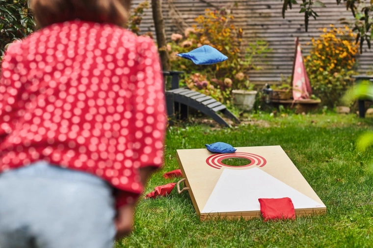 Cornhole mėtymo žaidimas