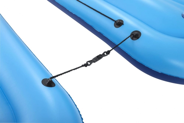 Sujunkite kelias salas kartu