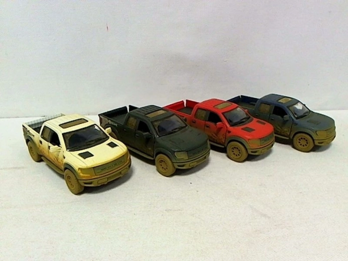 Off-road Ford F-150 pick-up with pull-back drive - 1 piece