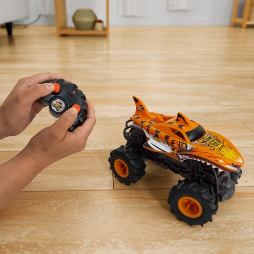 Large Grip Action tires