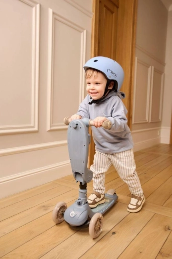 2-in-1 for first rides and scooting
