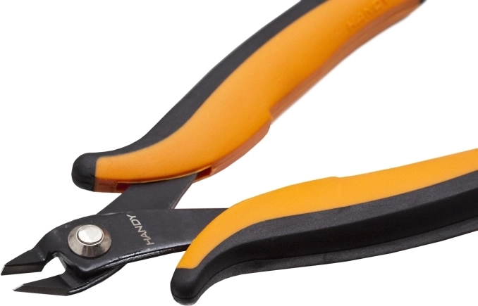 Comfortable rubberized handle
