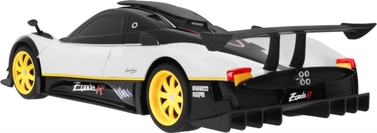 Realistic 1:14 scale design