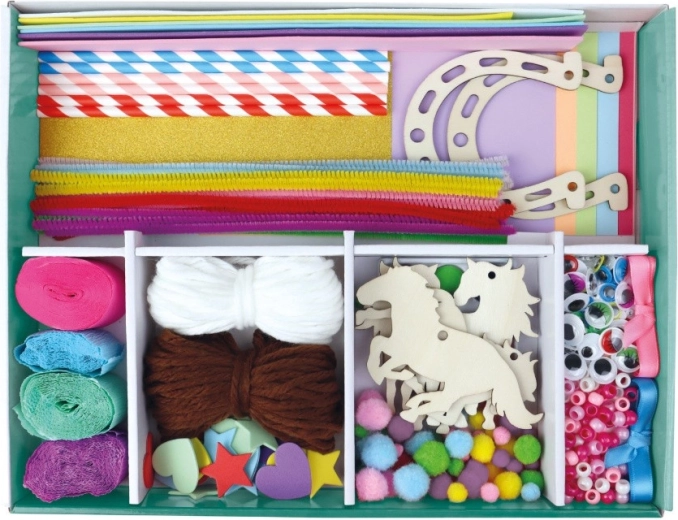 Extensive set of creative materials