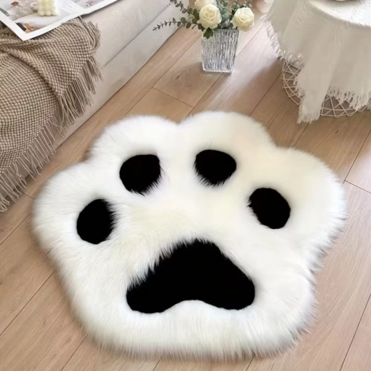 Bold paw motif in black and white