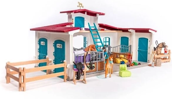 Extensive accessories for creative play