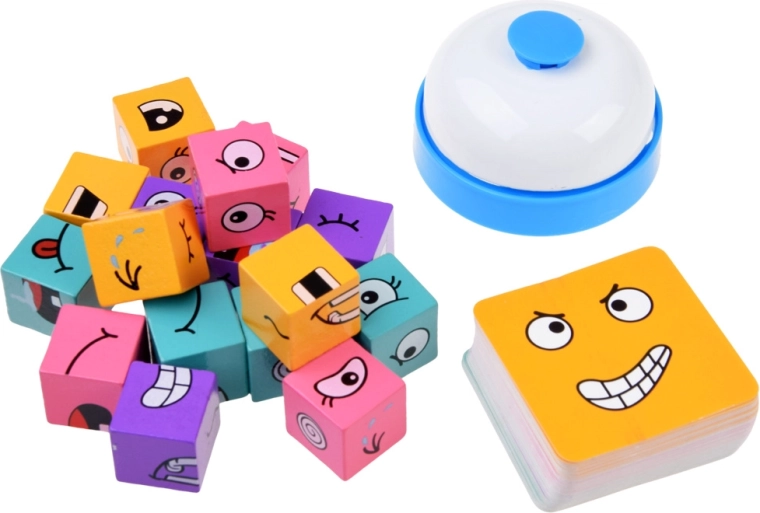 Assembling faces according to challenge cards