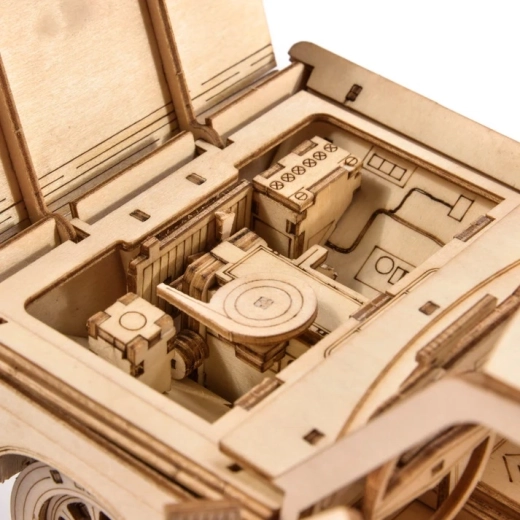 Detalus variklio skyrius