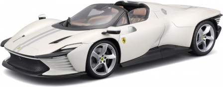 Bburago Ferrari Daytona SP3 1:18 white car model