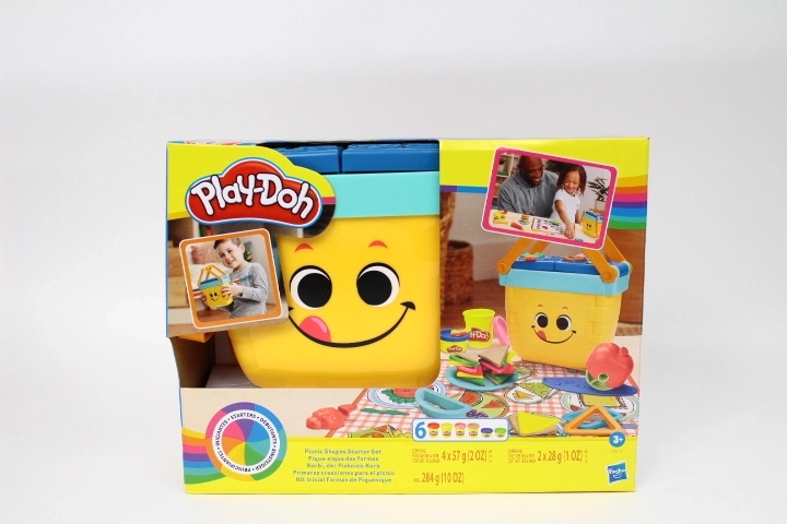 Play-Doh Creative Picnic Set with Modeling Compound and Tools