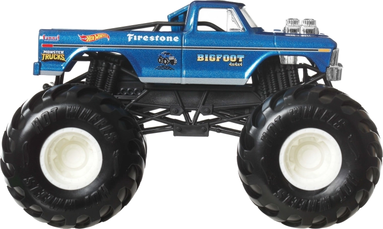 Metal model in 1:24 scale
