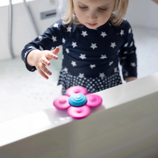 Pramoga vonioje ir ant sausumos