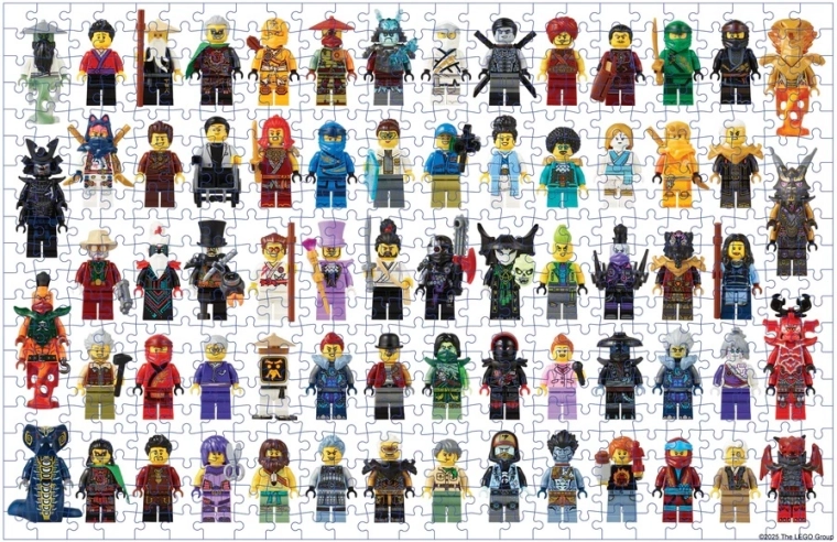 Daugiau nei 60 minifigūrėlių iš 15 NINJAGO metų