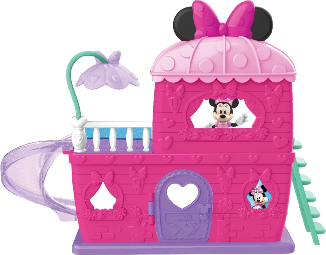 Dviaukštė žaidimų erdvė su balkonu