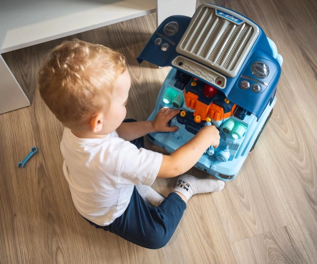 A toy that develops skills