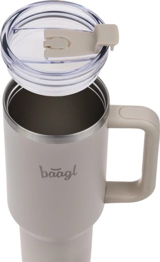 Practical handle and lid for drinking on the go