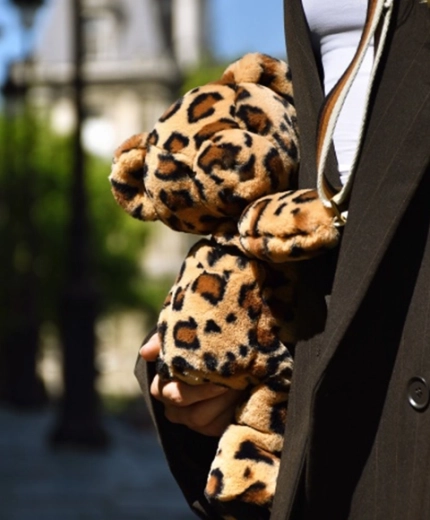 Adjustable strap for comfortable carrying