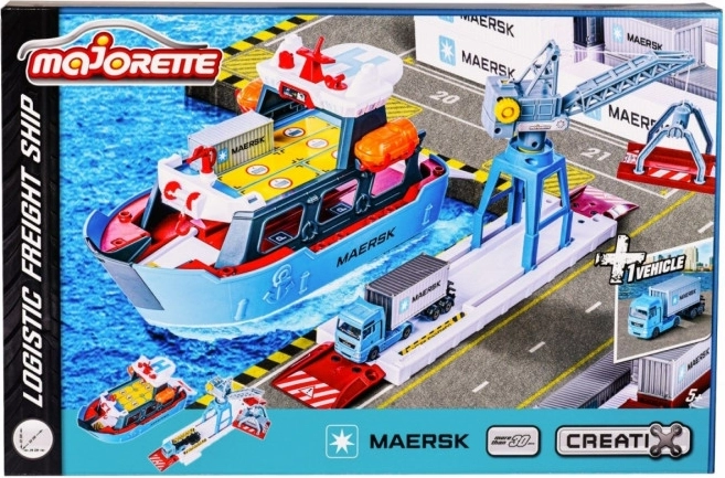 Majorette MAERSK logistikos uostas su siuntų laivu ir transporto priemone