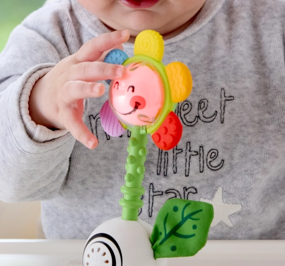Soft petals for little explorers