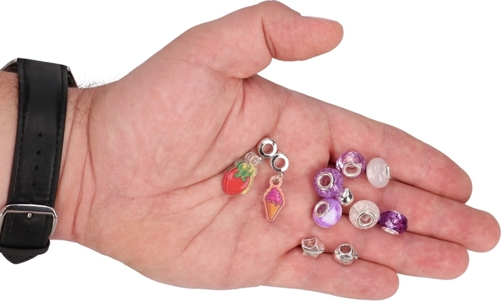 Charms that catch the eye at first glance