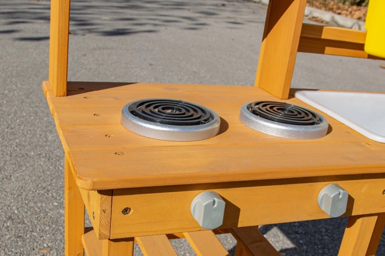 Dvi kaitlentės ir pasukamos rankenėlės realistiniam žaidimui