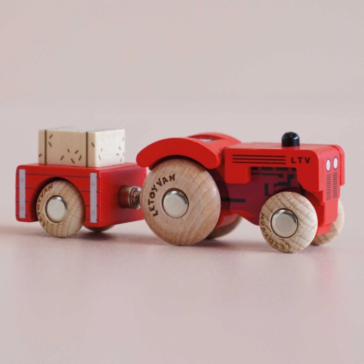 Wooden tractor with trailer Tilly, Le Toy Van
