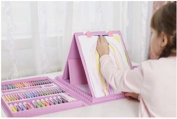 Double-sided A4 drawing board – creating for two