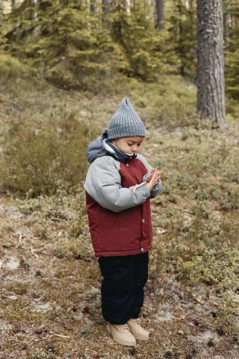 Water-repellent and breathable protection