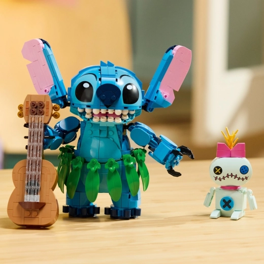 Pozuojantis Stitch kaip kambario dekoracija