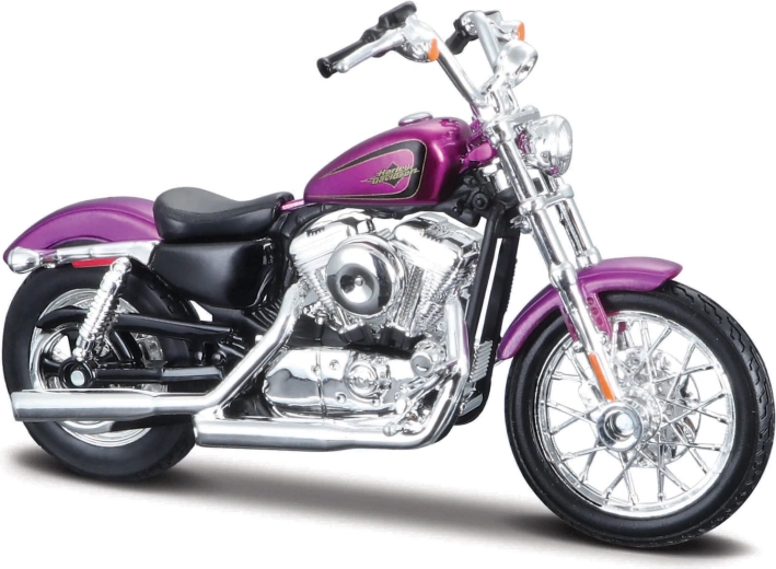 Maisto Harley-Davidson 2013 XL 1200V Seventy-Two 1:18 Purple