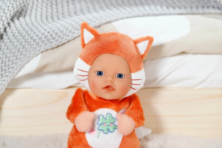 Fun finger puppet with a tail