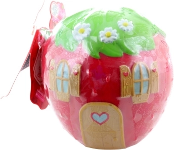 L.O.L. Surprise! Strawberry Shortcake and Friends Doll – Scented Collectible Edition