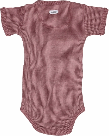 Daugiau vietos sauskelnei ir lengvas perrengimas