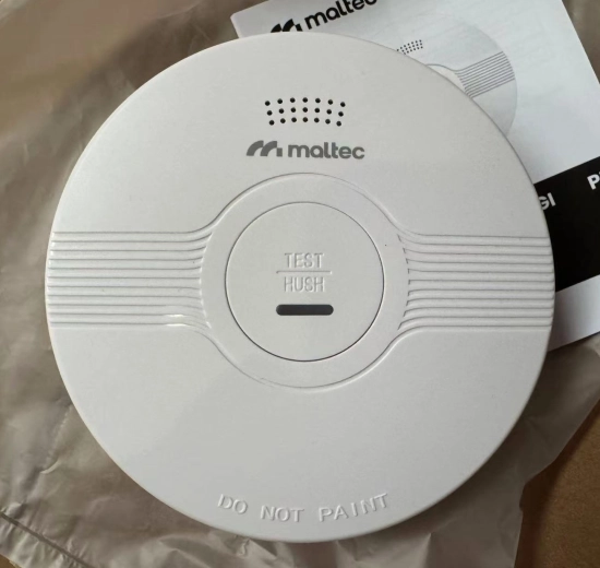 SafeSensor3500 smoke detector with Li-ion battery