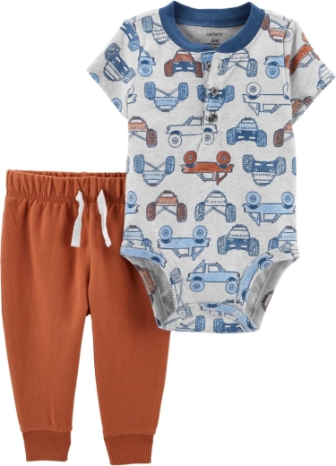 Carter's 2 dalių rinkinys berniukams – trumpomis rankovėmis smėlinukas ir sportinės kelnės Brown Cars Henley – 6 m