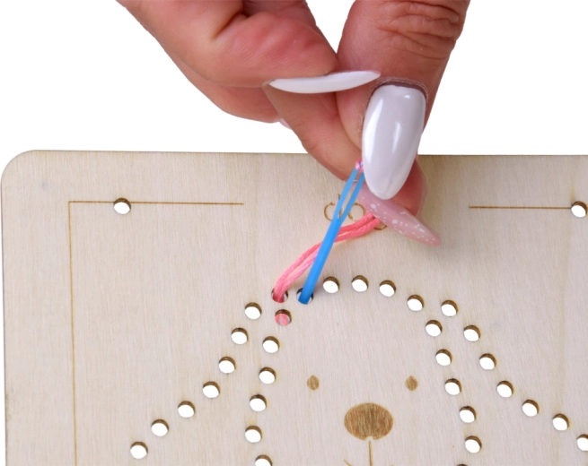 Lengvas pervėrimas mažoms rankoms